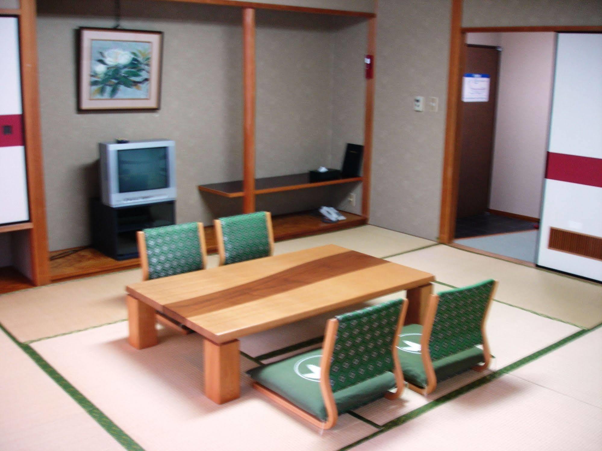Awanosho Hotel Miyoshi  Eksteriør billede